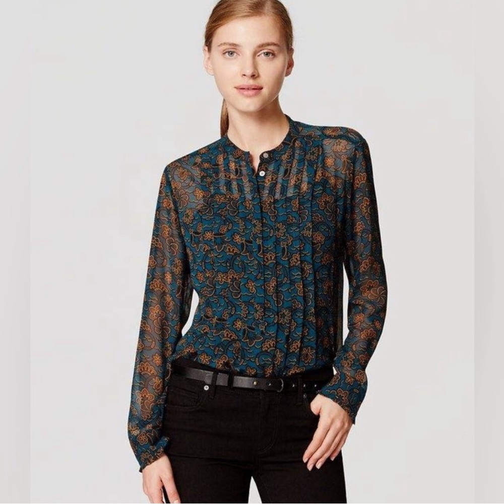 LOFT Floral Pintucked Blouse
Excellent condition 
Size M